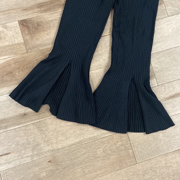 Cropped black ribbed flare pants, size L - Picture 2 of 5